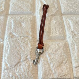 FOSSIL Silver KEY Brown LEATHER Strap Key Fob Bag Charm Keychain Hang Tag